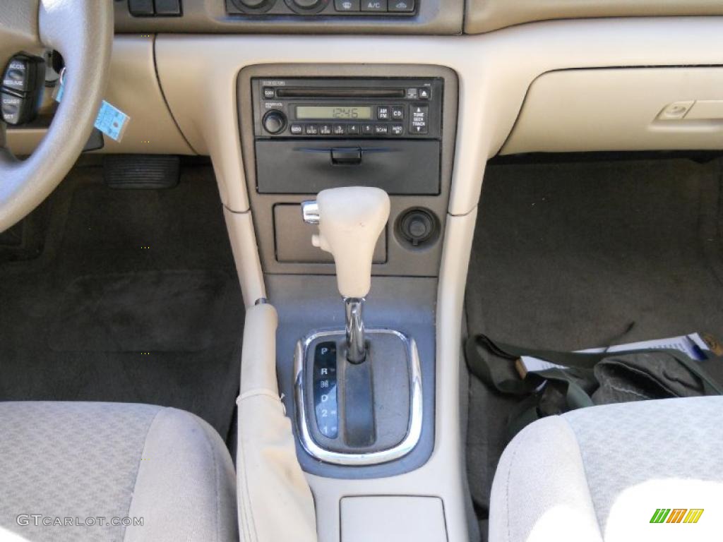 2000 Mazda 626 ES Transmission Photos