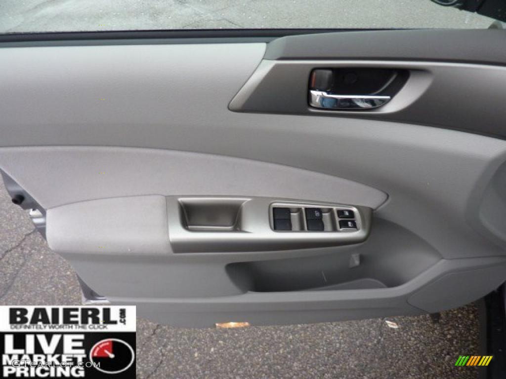 2009 Forester 2.5 X Limited - Steel Silver Metallic / Platinum photo #12