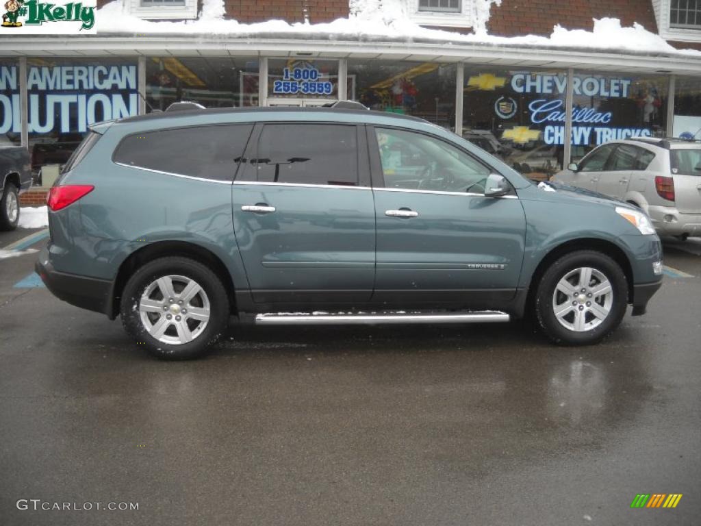 2009 Traverse LT AWD - Silver Moss Metallic / Ebony photo #2