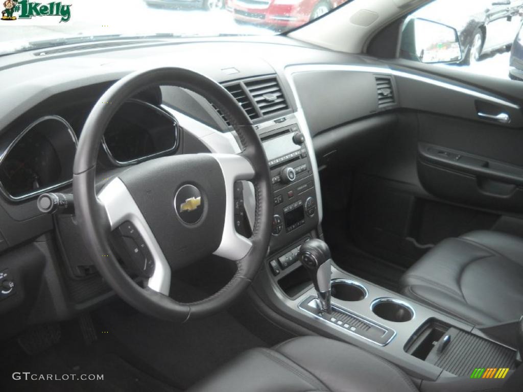 2009 Traverse LT AWD - Silver Moss Metallic / Ebony photo #9