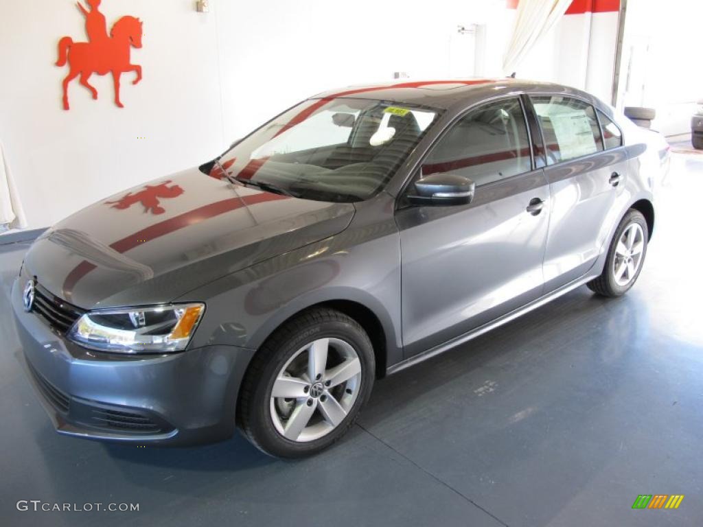 2011 Jetta TDI Sedan - Platinum Gray Metallic / Titan Black photo #1