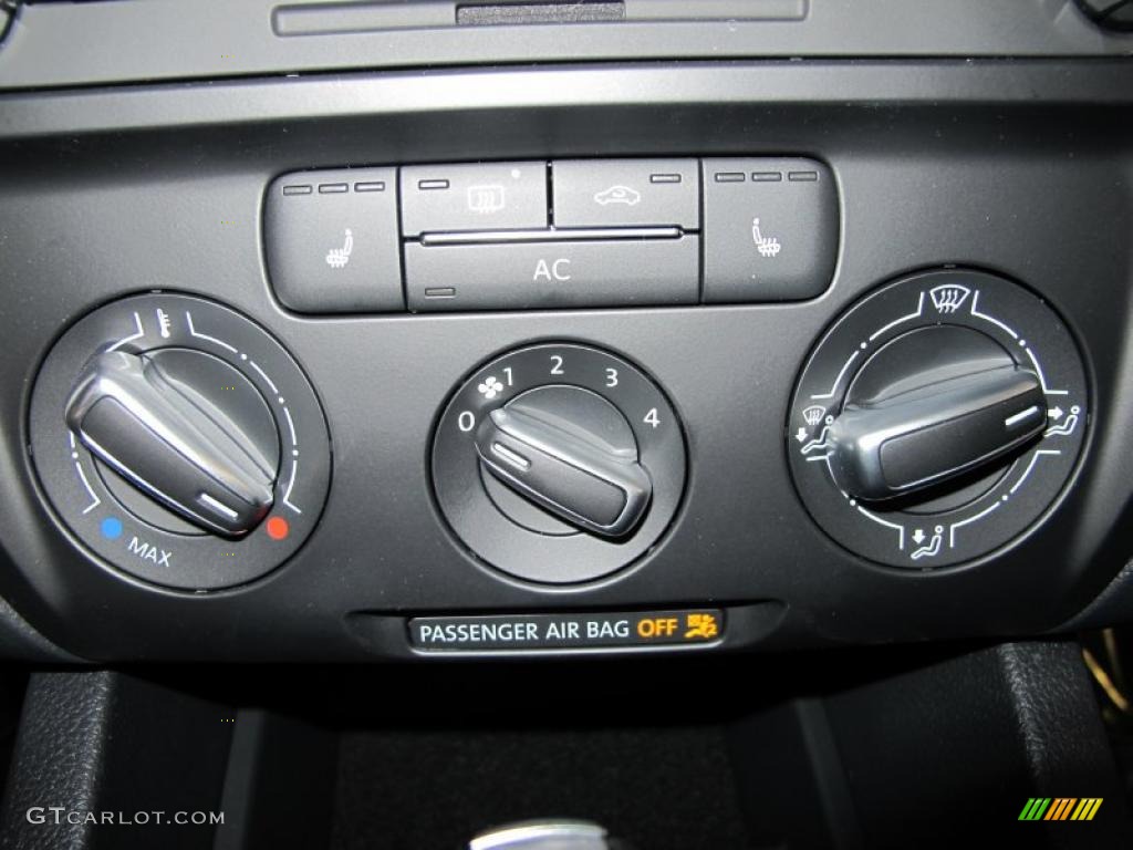 2011 Volkswagen Jetta TDI Sedan Controls Photo #44219425