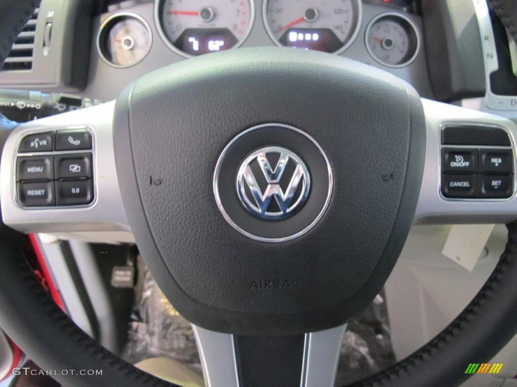 2011 Volkswagen Routan SE Aero Gray Steering Wheel Photo #44219981