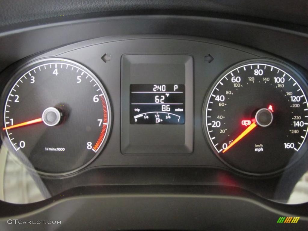 2011 Volkswagen Jetta SEL Sedan Gauges Photo #44220841