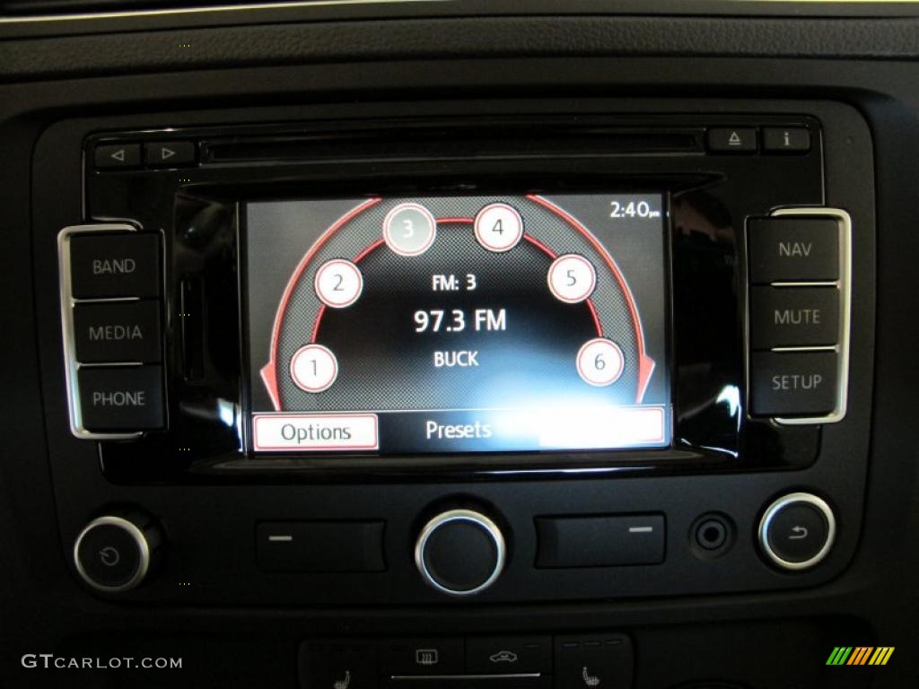 2011 Volkswagen Jetta SEL Sedan Controls Photo #44220857