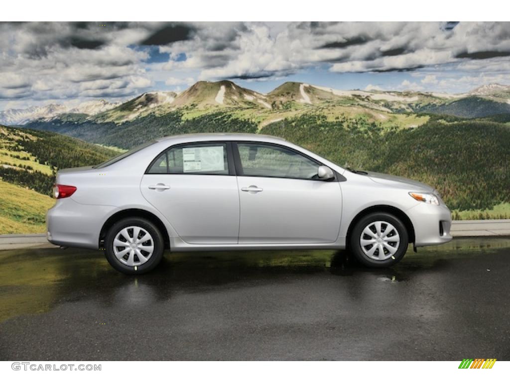 Classic Silver Metallic 2011 Toyota Corolla LE Exterior Photo #44221649