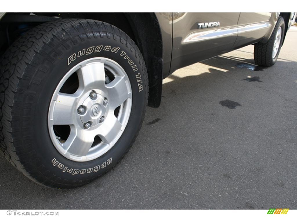 2008 Tundra TRD CrewMax 4x4 - Pyrite Mica / Beige photo #31