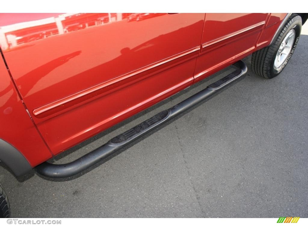 2002 F150 FX4 SuperCrew 4x4 - Toreador Red Metallic / Medium Graphite photo #25