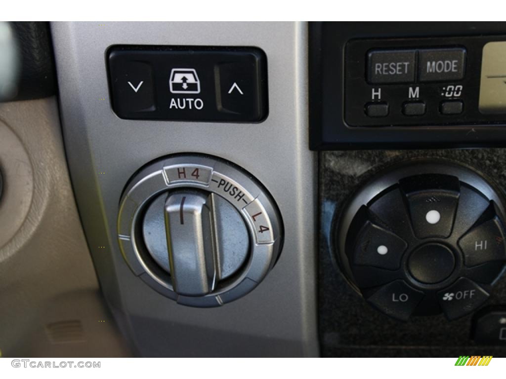 2003 Toyota 4Runner Limited 4x4 Controls Photo #44229017
