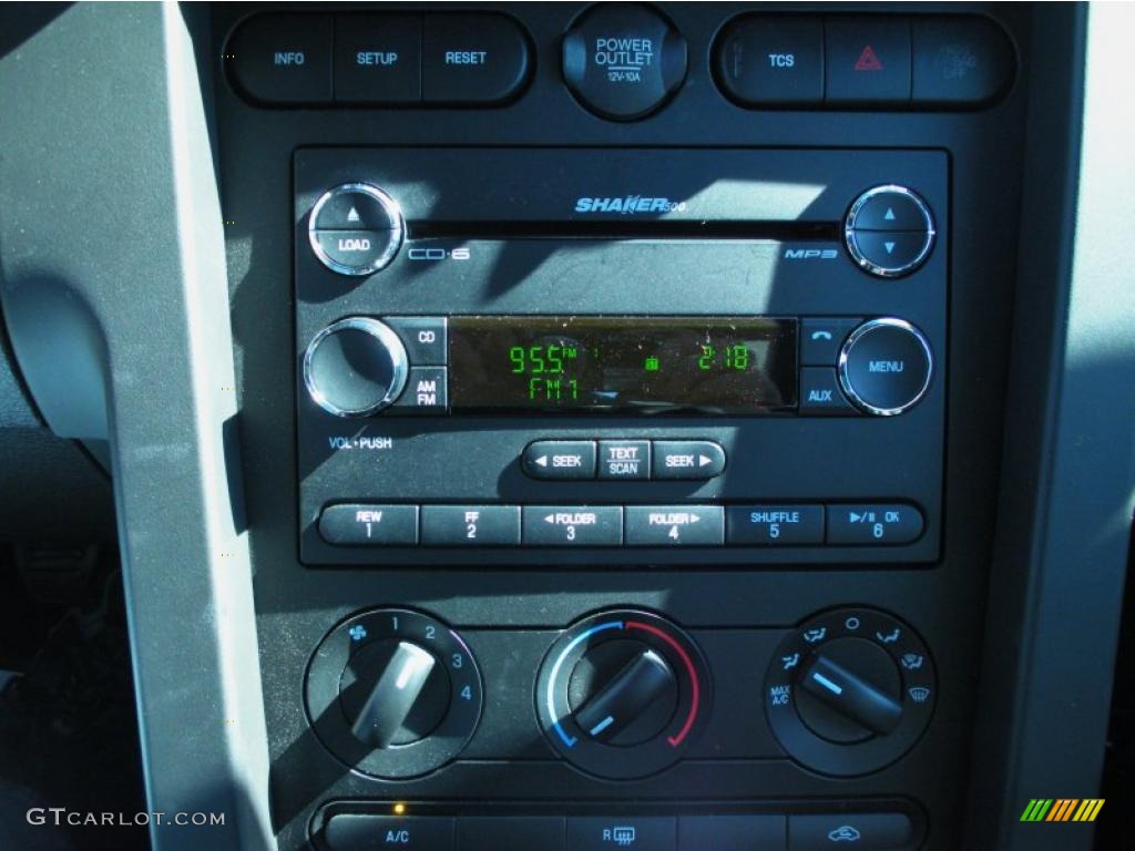 2008 Ford Mustang GT Premium Coupe Controls Photo #44231093