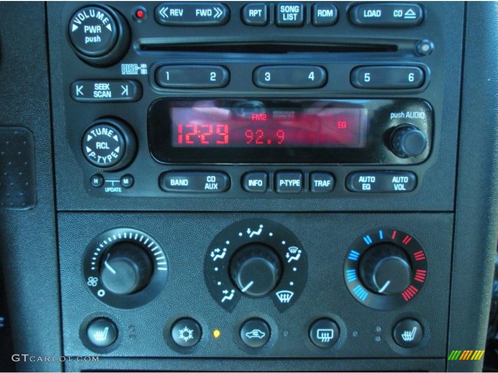 2004 Pontiac Grand Prix GTP Sedan Controls Photo #44231561