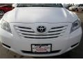 Super White - Camry LE Photo No. 25