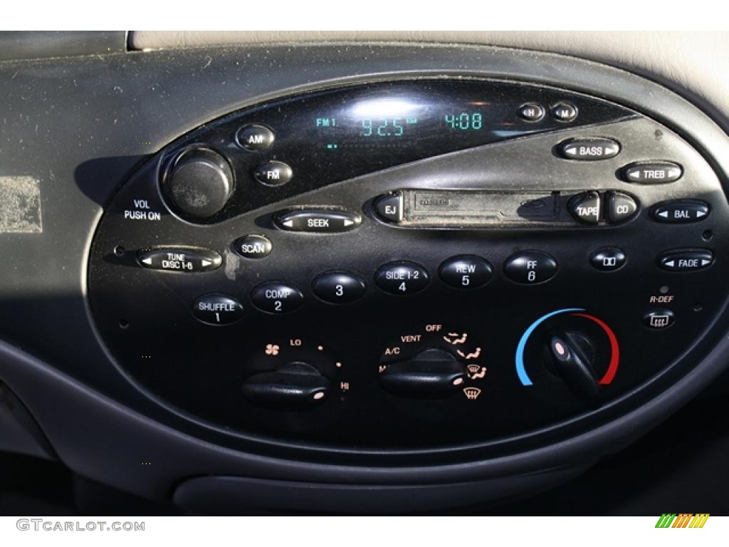 1999 Ford Taurus SE Wagon Controls Photo #44233493