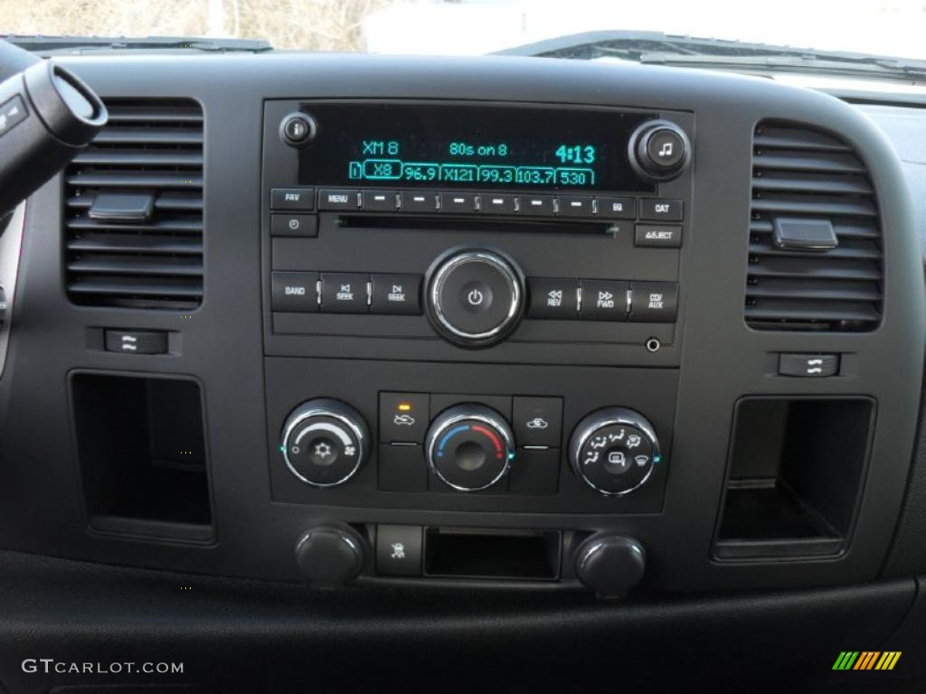 2011 Chevrolet Silverado 1500 LT Crew Cab Controls Photo #44234065