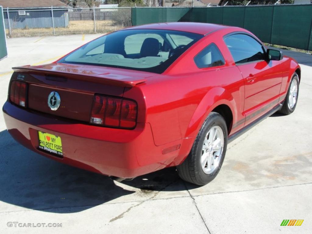 2008 Mustang V6 Deluxe Coupe - Dark Candy Apple Red / Light Graphite photo #3