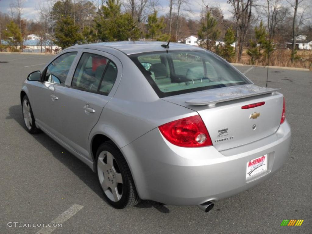 2010 Cobalt LT Sedan - Silver Ice Metallic / Gray photo #2