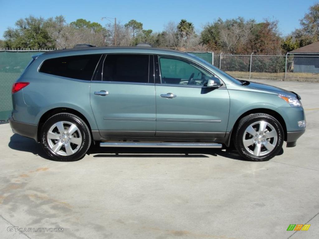 Silver Moss Metallic 2009 Chevrolet Traverse LTZ Exterior Photo #44242637