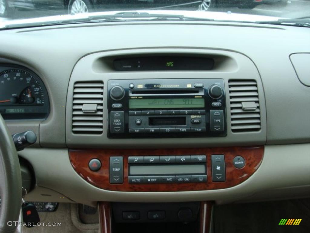 2002 Camry XLE V6 - Super White / Taupe photo #11