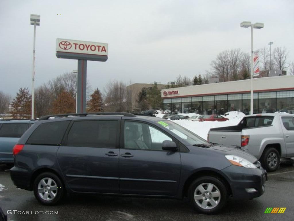 Slate Metallic Toyota Sienna