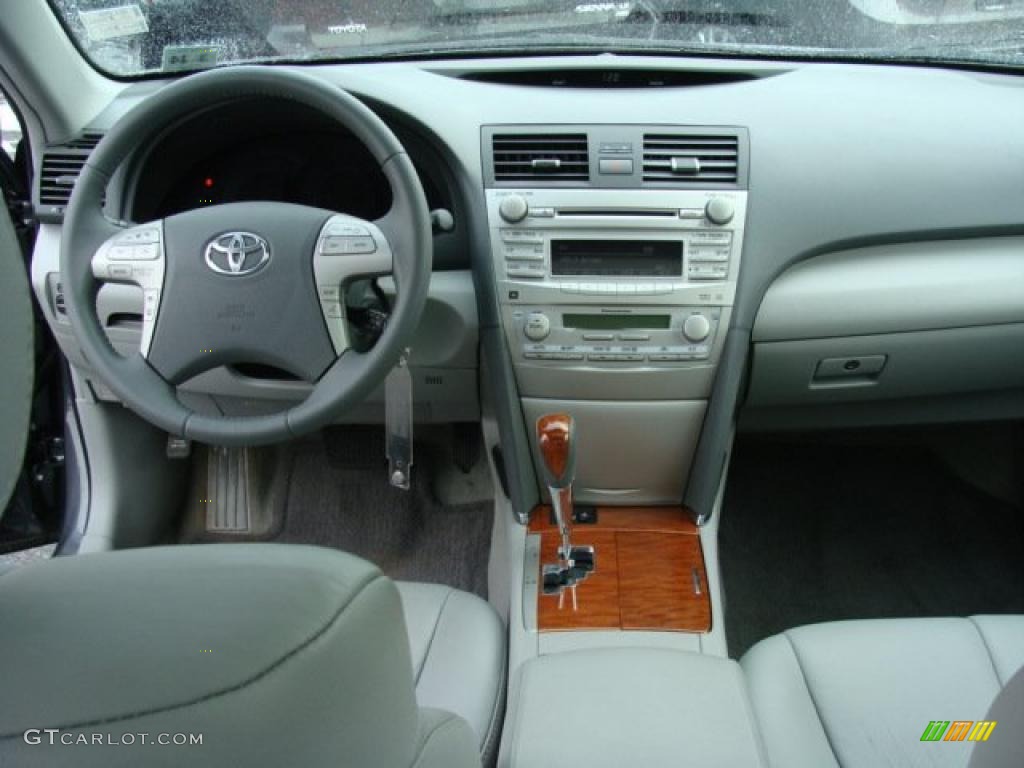 2010 Toyota Camry XLE Ash Gray Dashboard Photo #44249156