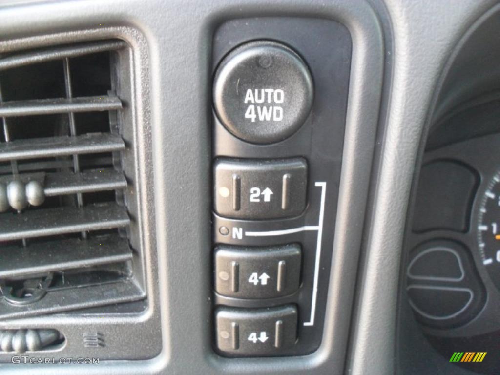 2004 Tahoe LT 4x4 - Silver Birch Metallic / Gray/Dark Charcoal photo #12