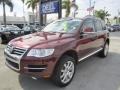 Cranberry Red Metallic - Touareg 2 VR6 Photo No. 1