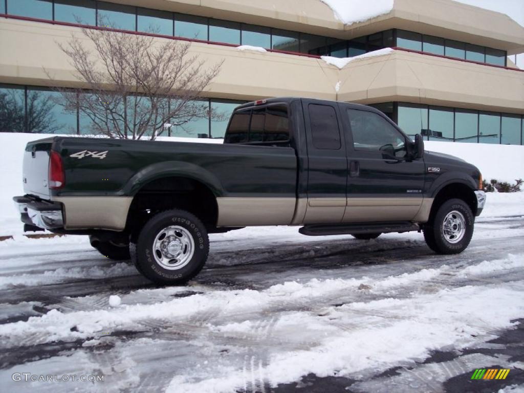 2001 F350 Super Duty Lariat SuperCab 4x4 - Dark Highland Green Metallic / Medium Parchment photo #12
