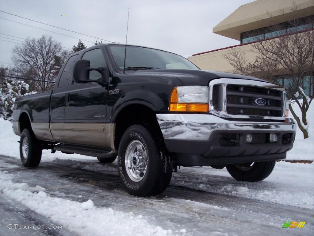 2001 F350 Super Duty Lariat SuperCab 4x4 - Dark Highland Green Metallic / Medium Parchment photo #14