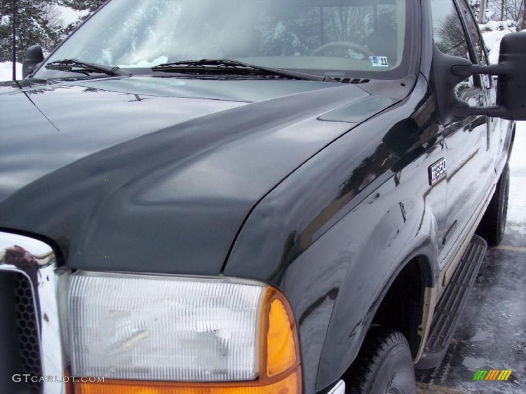 2001 F350 Super Duty Lariat SuperCab 4x4 - Dark Highland Green Metallic / Medium Parchment photo #19