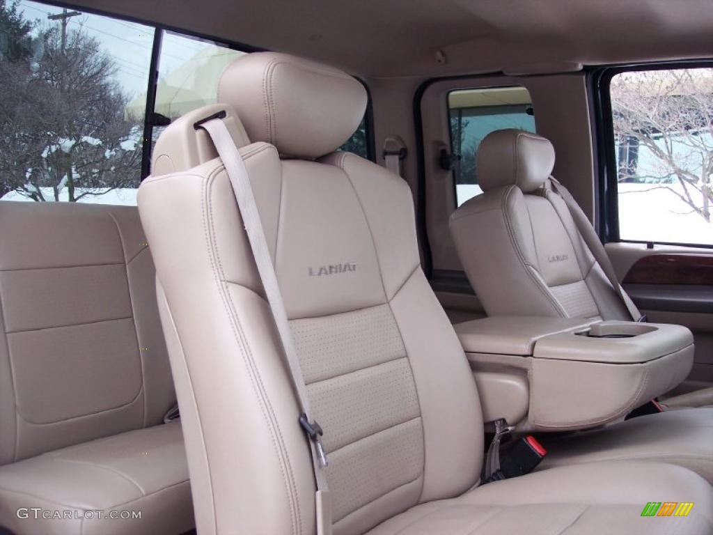Medium Parchment Interior 2001 Ford F350 Super Duty Lariat SuperCab 4x4 Photo #44262908