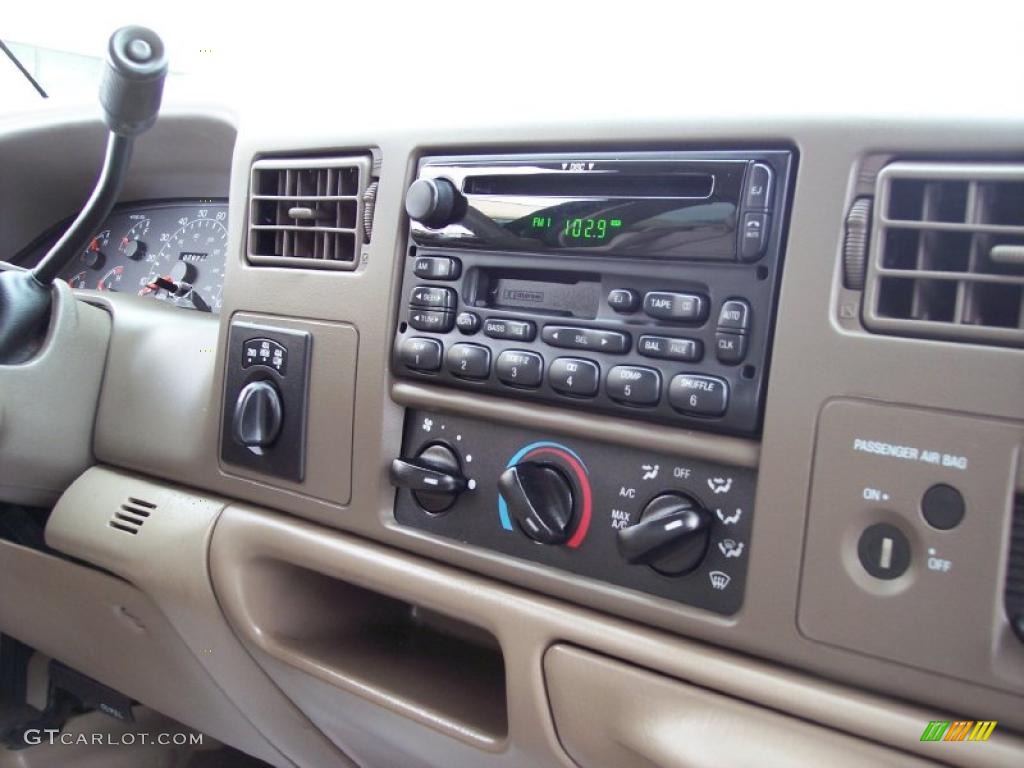 2001 F350 Super Duty Lariat SuperCab 4x4 - Dark Highland Green Metallic / Medium Parchment photo #39