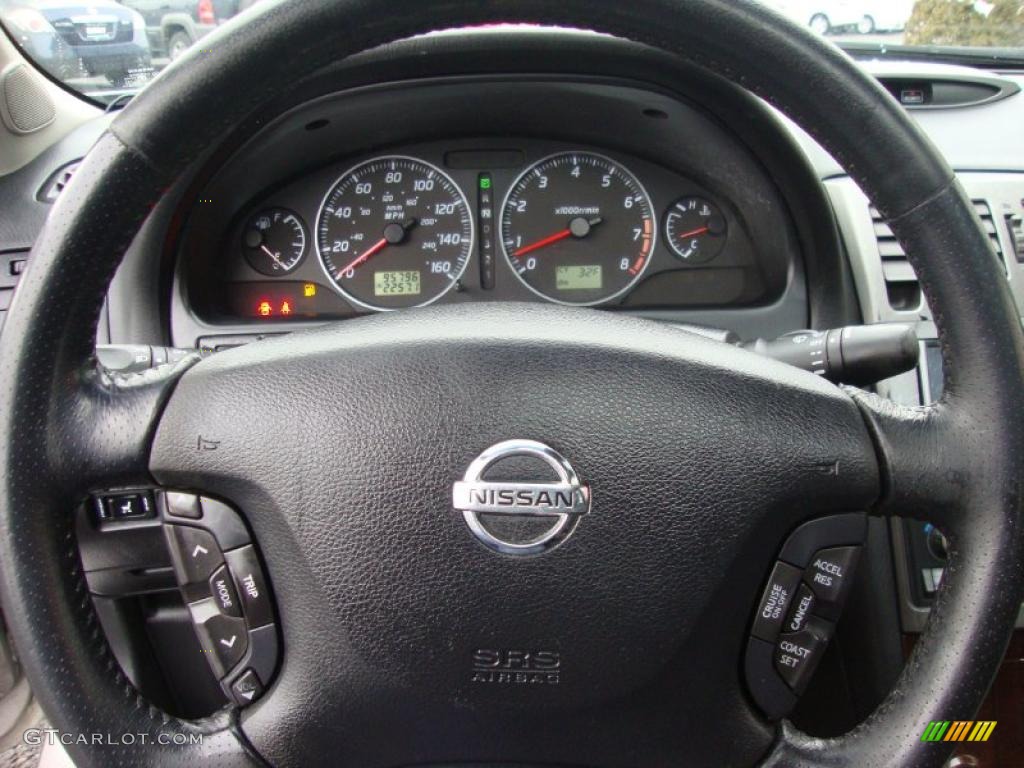 2002 Nissan Maxima GLE Black Steering Wheel Photo #44263988