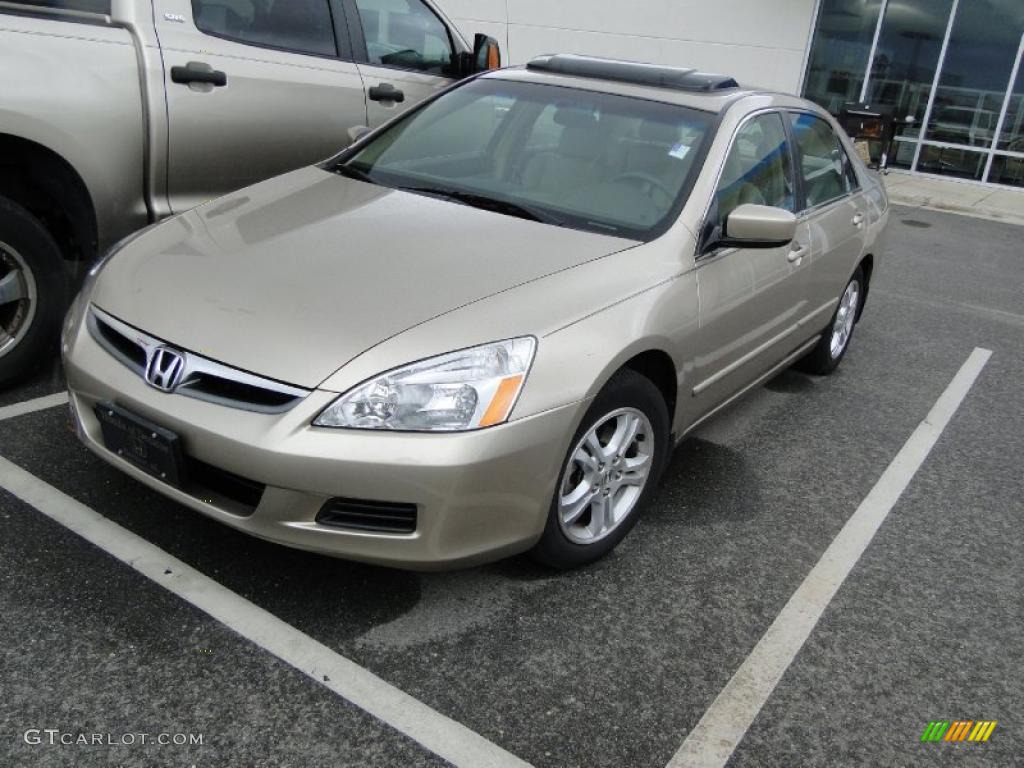 2007 Accord EX-L Sedan - Desert Mist Metallic / Ivory photo #2