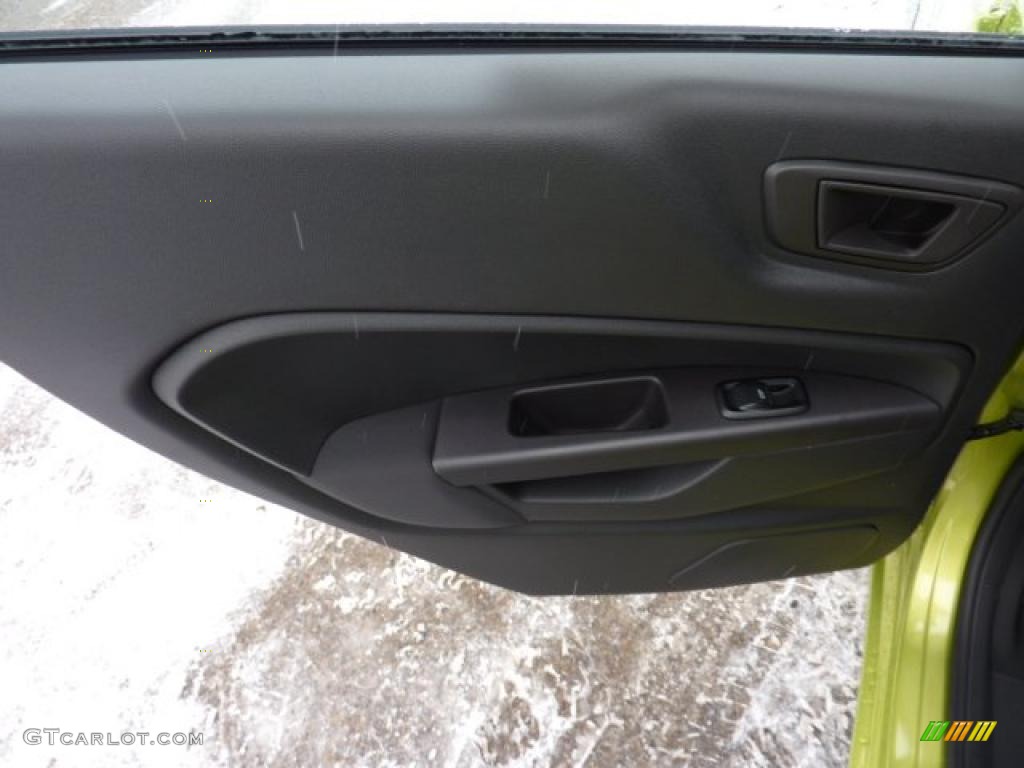 2011 Fiesta SE Hatchback - Lime Squeeze Metallic / Charcoal Black/Blue Cloth photo #15