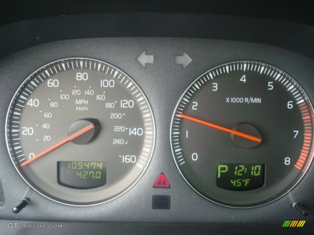 2004 Volvo XC90 T6 AWD Gauges Photo #44272304