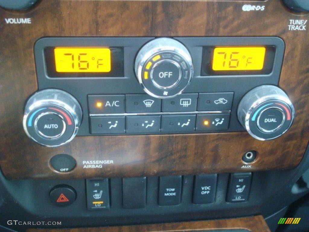 2011 Nissan Titan SL Crew Cab 4x4 Controls Photo #44273201