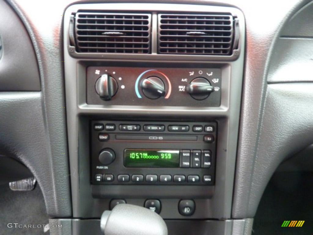2002 Ford Mustang GT Convertible Controls Photo #44273960