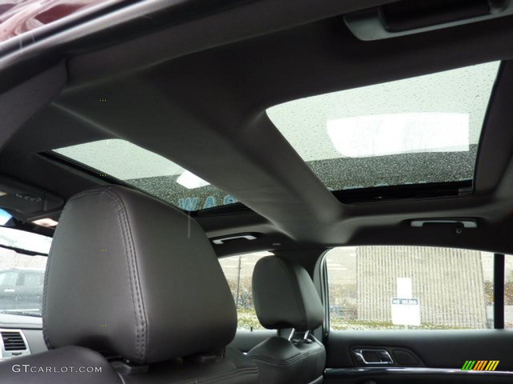 2010 Lincoln MKS AWD Ultimate Package Sunroof Photo #44275805
