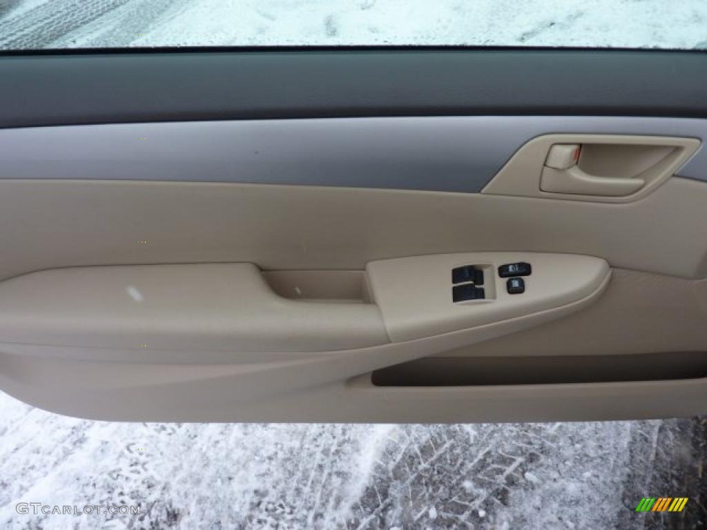 2006 Solara SE Coupe - Arctic Frost Pearl / Ivory photo #12