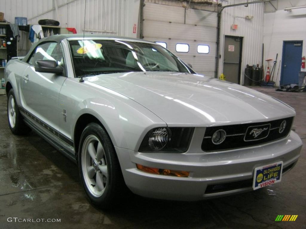 2007 Mustang V6 Premium Convertible - Satin Silver Metallic / Light Graphite photo #21