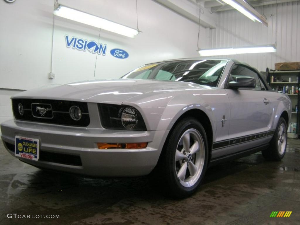 2007 Mustang V6 Premium Convertible - Satin Silver Metallic / Light Graphite photo #23