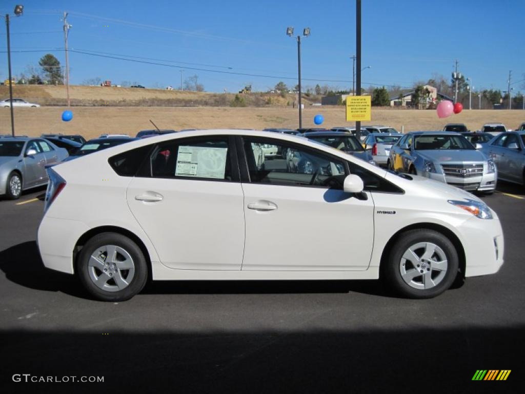 Blizzard White Pearl 2011 Toyota Prius Hybrid IV Exterior Photo #44278289