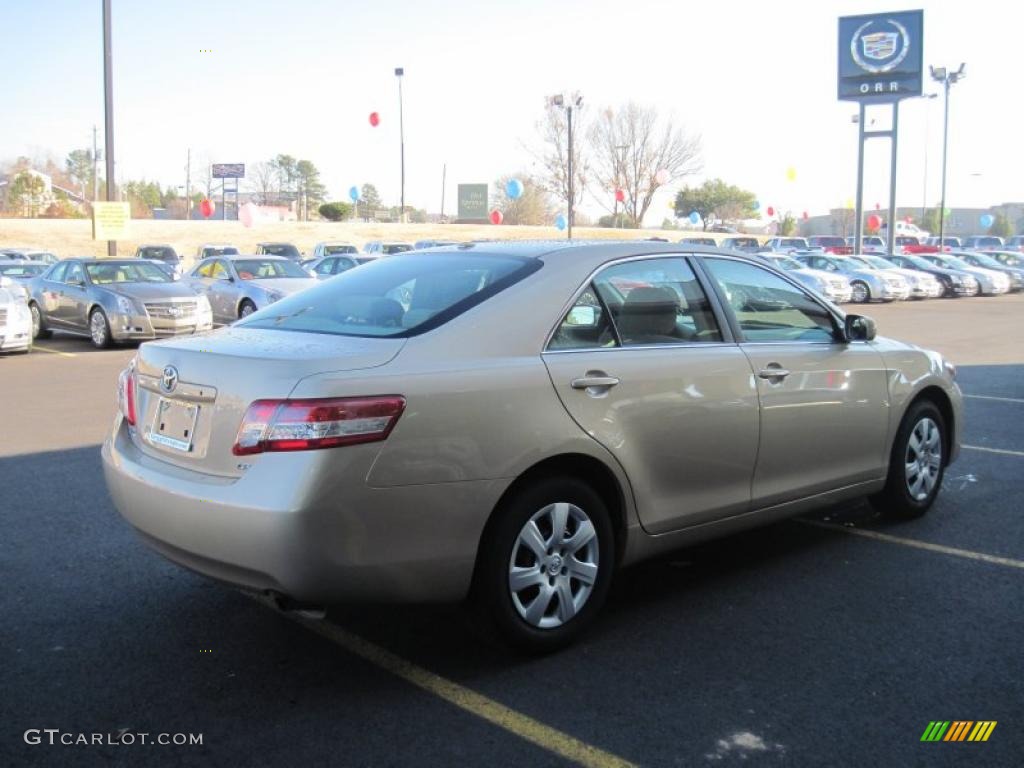 2010 Camry LE - Sandy Beach Metallic / Bisque photo #3