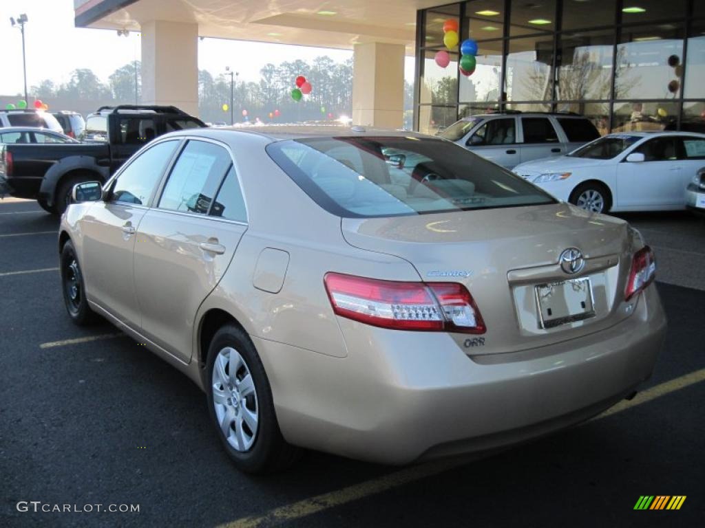 2010 Camry LE - Sandy Beach Metallic / Bisque photo #5