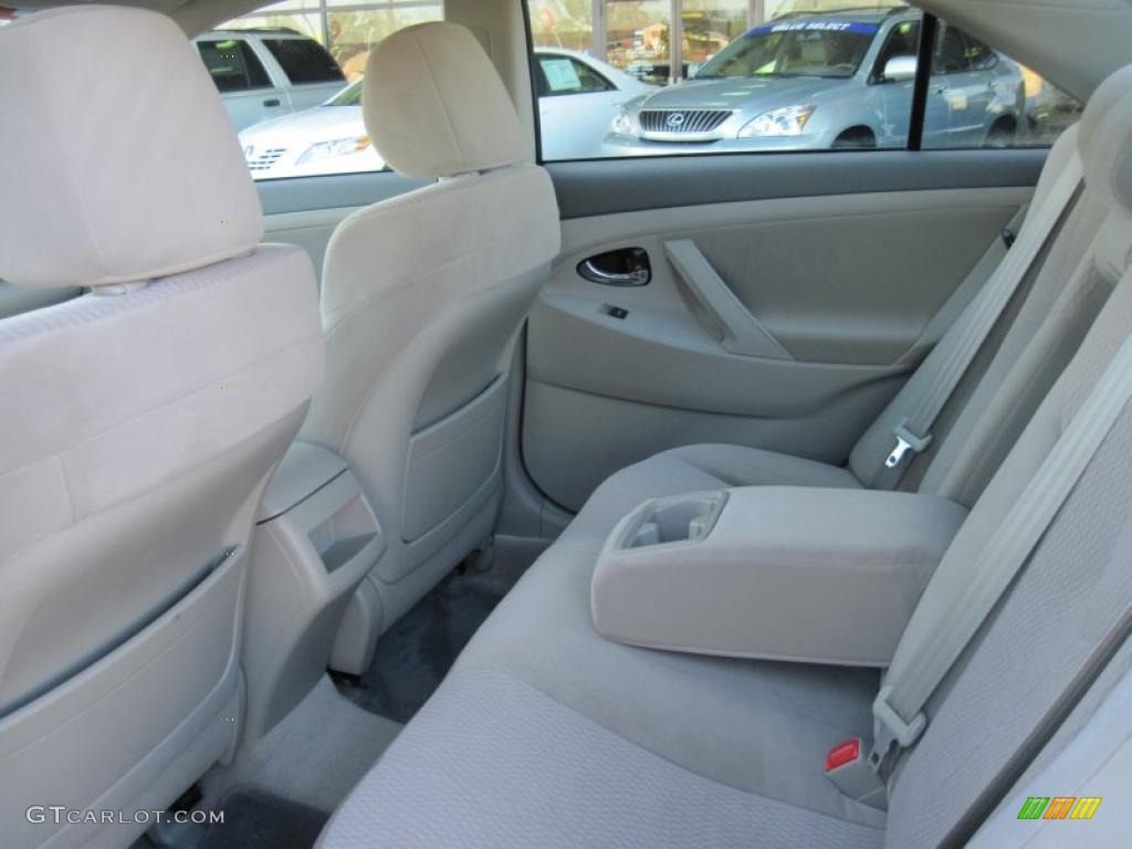 2010 Camry LE - Sandy Beach Metallic / Bisque photo #12