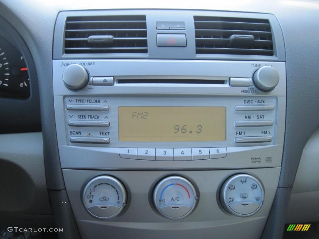 2010 Camry LE - Sandy Beach Metallic / Bisque photo #16