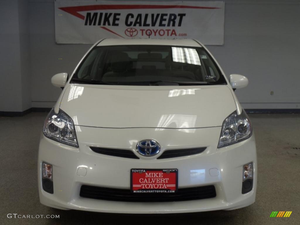 2010 Prius Hybrid III - Blizzard White Pearl / Bisque photo #2