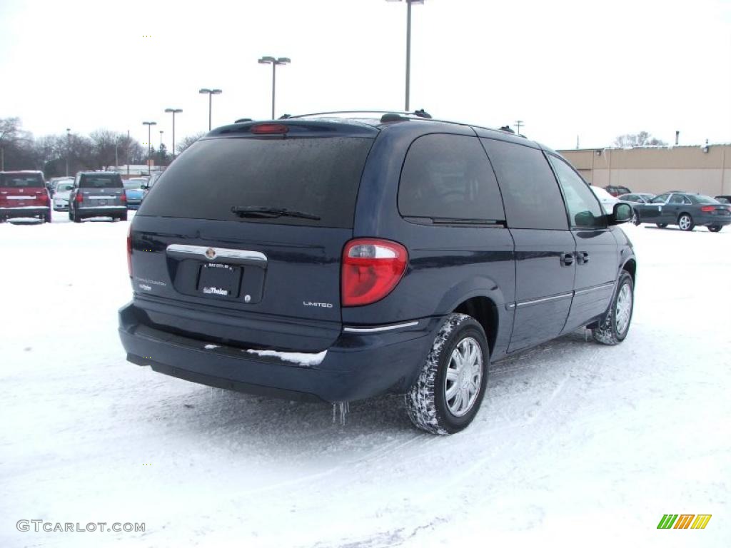 2005 Town & Country Limited - Midnight Blue Pearl / Medium Slate Gray photo #6