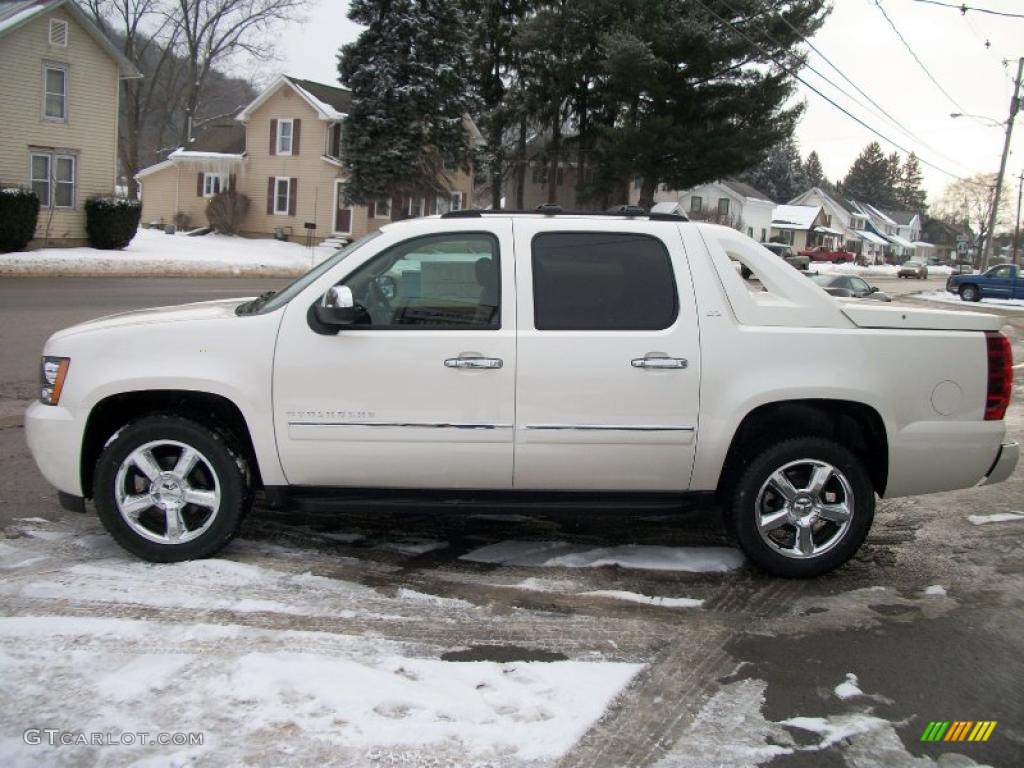White Diamond Tricoat 2011 Chevrolet Avalanche LTZ 4x4 Exterior Photo #44287736
