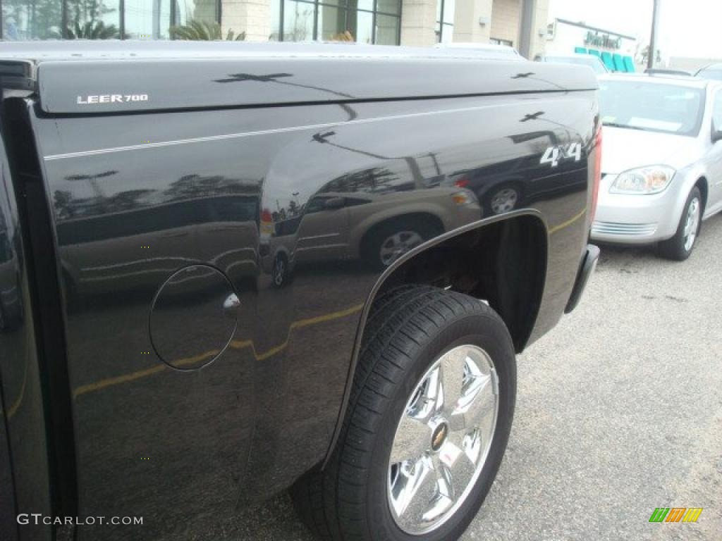 2009 Silverado 1500 LTZ Extended Cab 4x4 - Black / Light Cashmere photo #24